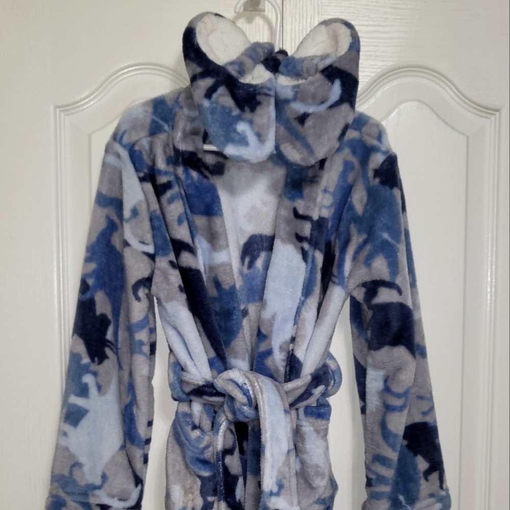 Boys matching robe and slipper set size 2T
